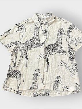 Jane and Delancey Giraffe Safari Animal Button Down Short Sleeve Shirt